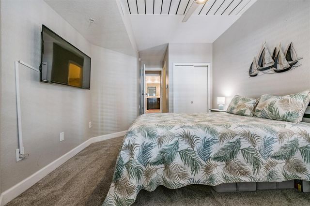 2410 W AZEELE STREET 220, Tampa, FL 33609