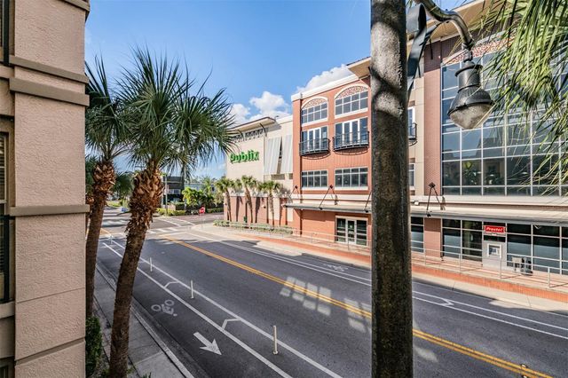 2410 W AZEELE STREET 220, Tampa, FL 33609