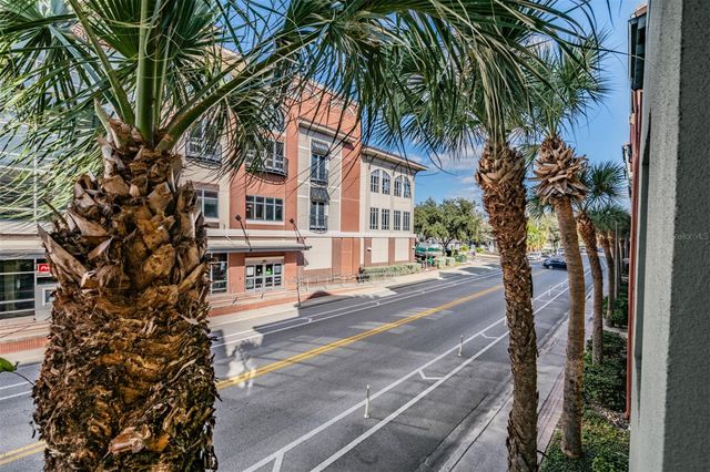 2410 W AZEELE STREET 220, Tampa, FL 33609