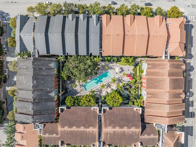 2410 W AZEELE STREET 220, Tampa, FL 33609