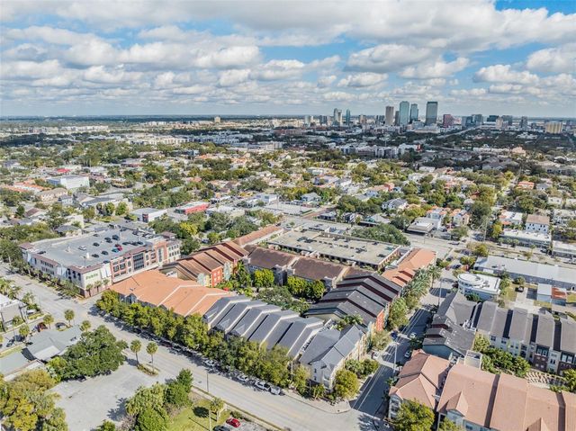 2410 W AZEELE STREET 220, Tampa, FL 33609