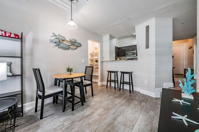 2410 W AZEELE STREET 220, Tampa, FL 33609