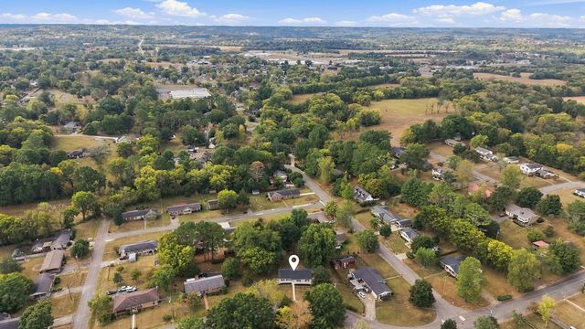 1308 Bagley Dr, Fayetteville, TN 37334