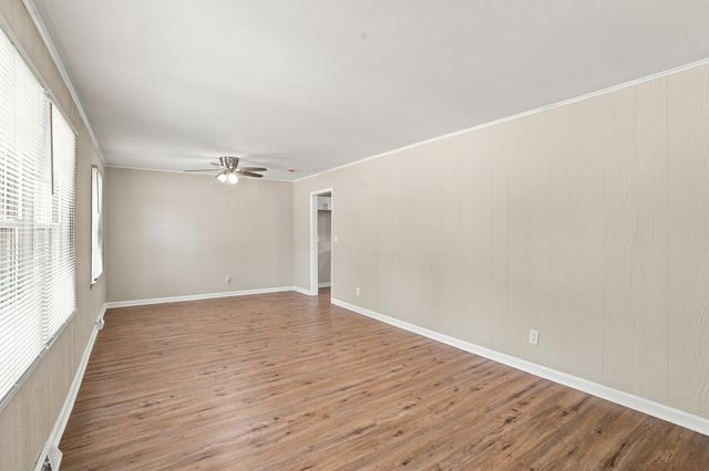 1308 Bagley Dr, Fayetteville, TN 37334