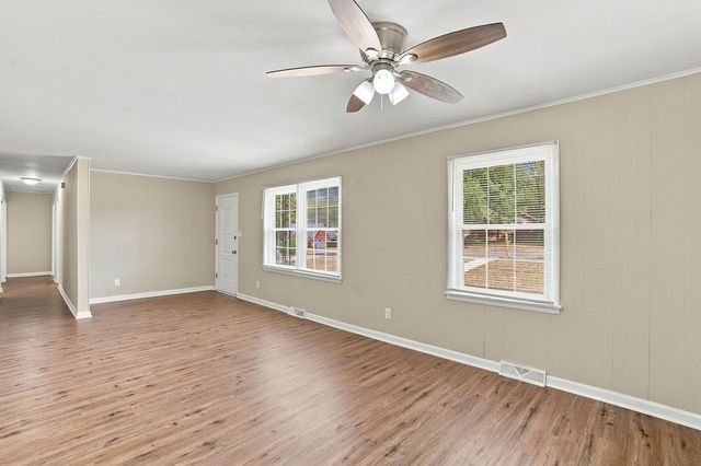 1308 Bagley Dr, Fayetteville, TN 37334