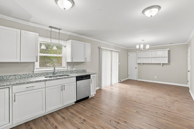 1308 Bagley Dr, Fayetteville, TN 37334