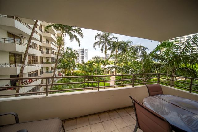 2500 Parkview Dr 517, Hallandale Beach, FL 33009