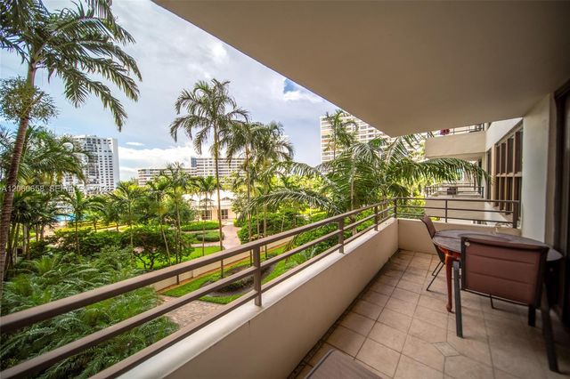 2500 Parkview Dr 517, Hallandale Beach, FL 33009