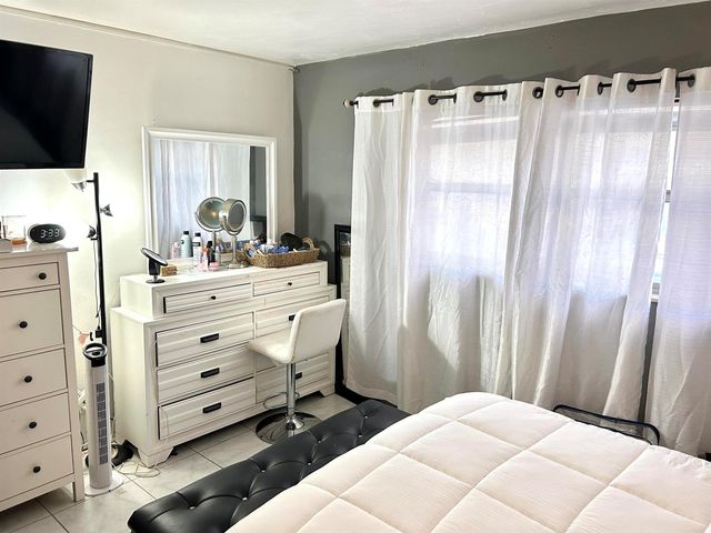 515 S Crescent Drive 107, Hollywood, FL 33021