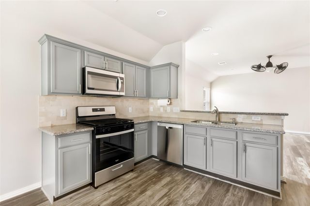 10331 Whisper Bluff Drive, Humble, TX 77396
