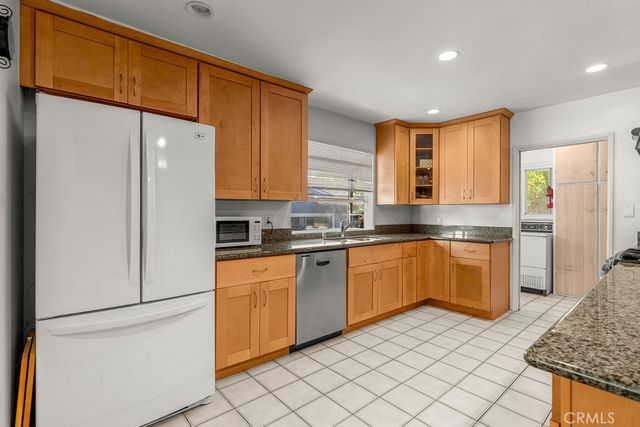 7419 W 89th Street, Los Angeles, CA 90045