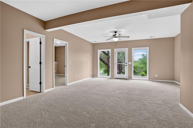 10141 N Lane Drive, Kansas City, MO 64157