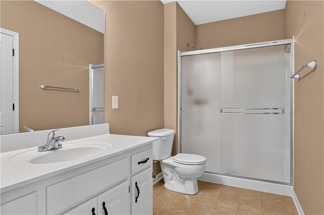 10141 N Lane Drive, Kansas City, MO 64157
