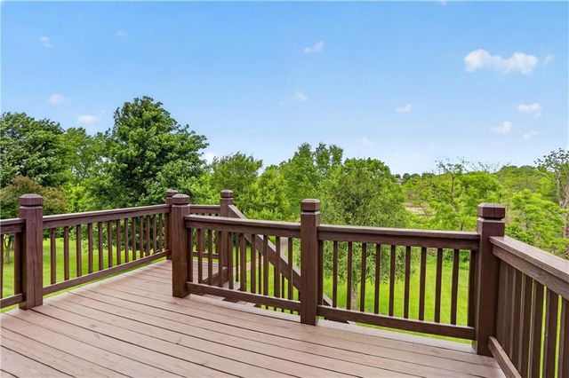 10141 N Lane Drive, Kansas City, MO 64157
