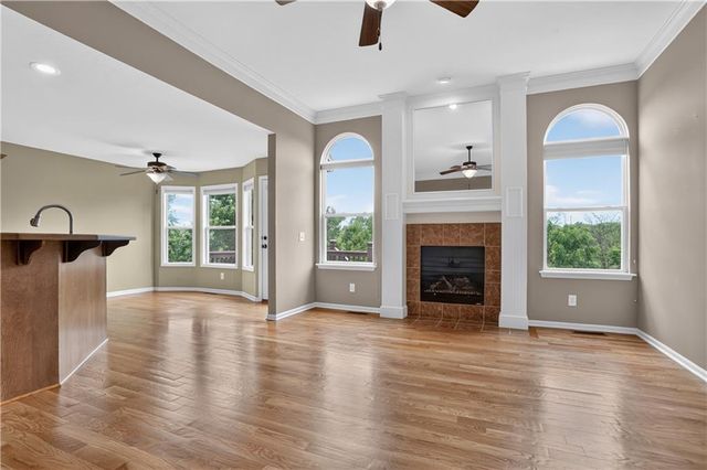 10141 N Lane Drive, Kansas City, MO 64157