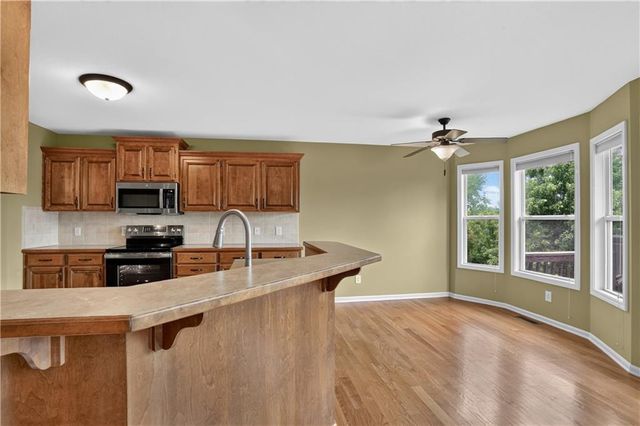 10141 N Lane Drive, Kansas City, MO 64157
