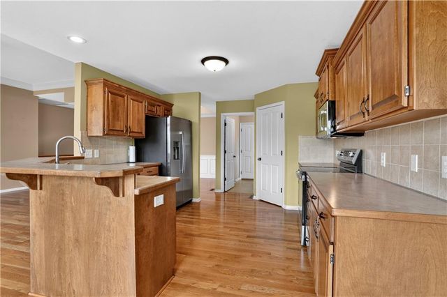10141 N Lane Drive, Kansas City, MO 64157