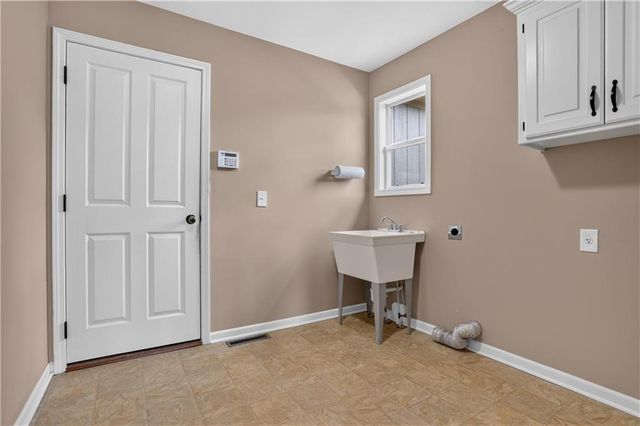 10141 N Lane Drive, Kansas City, MO 64157