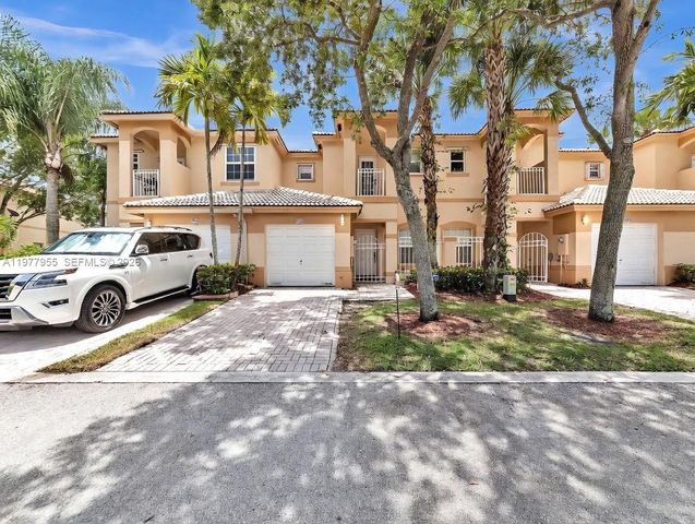 858 NW 170th Ter 858, Pembroke Pines, FL 33028