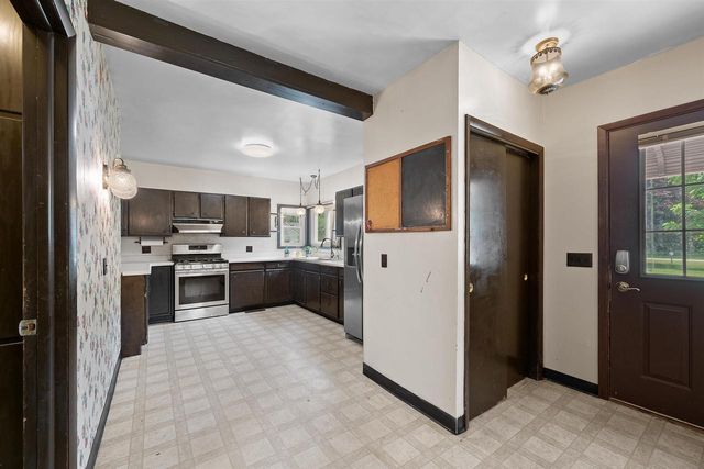 1191 S BIRON DRIVE, Wisconsin Rapids, WI 54494