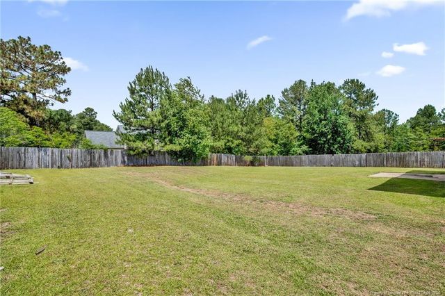 225 Valley Oak Drive, Bunnlevel, NC 28323