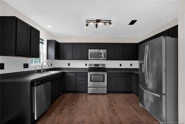 225 Valley Oak Drive, Bunnlevel, NC 28323