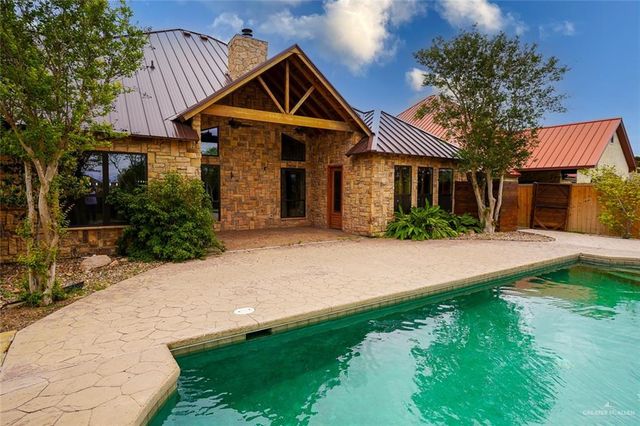 3900 Cosentino Drive, Edinburg, TX 78541