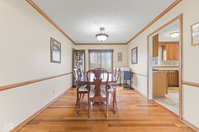 957 Sleepy Hollow Court, Greenwood, IN 46142