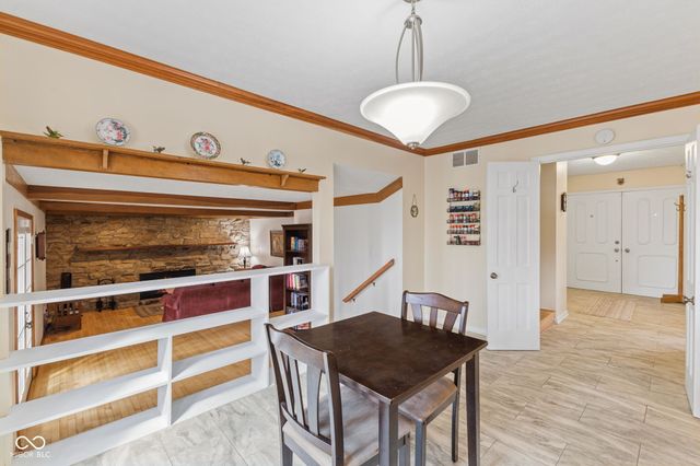 957 Sleepy Hollow Court, Greenwood, IN 46142