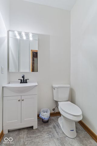 957 Sleepy Hollow Court, Greenwood, IN 46142