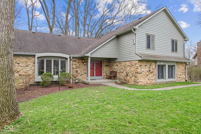 957 Sleepy Hollow Court, Greenwood, IN 46142