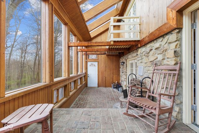 957 Sleepy Hollow Court, Greenwood, IN 46142