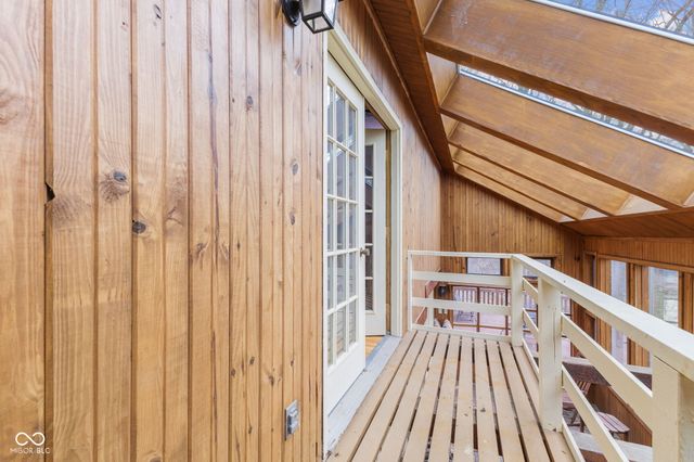 957 Sleepy Hollow Court, Greenwood, IN 46142