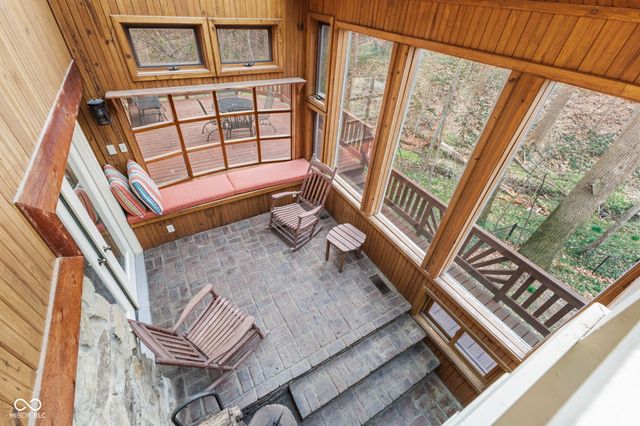 957 Sleepy Hollow Court, Greenwood, IN 46142