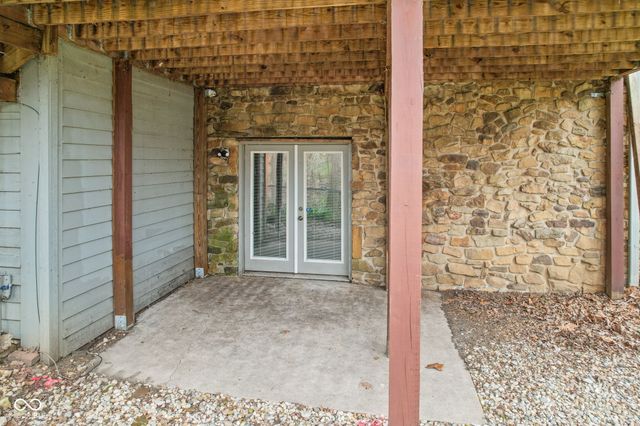 957 Sleepy Hollow Court, Greenwood, IN 46142