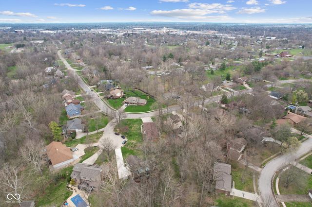 957 Sleepy Hollow Court, Greenwood, IN 46142