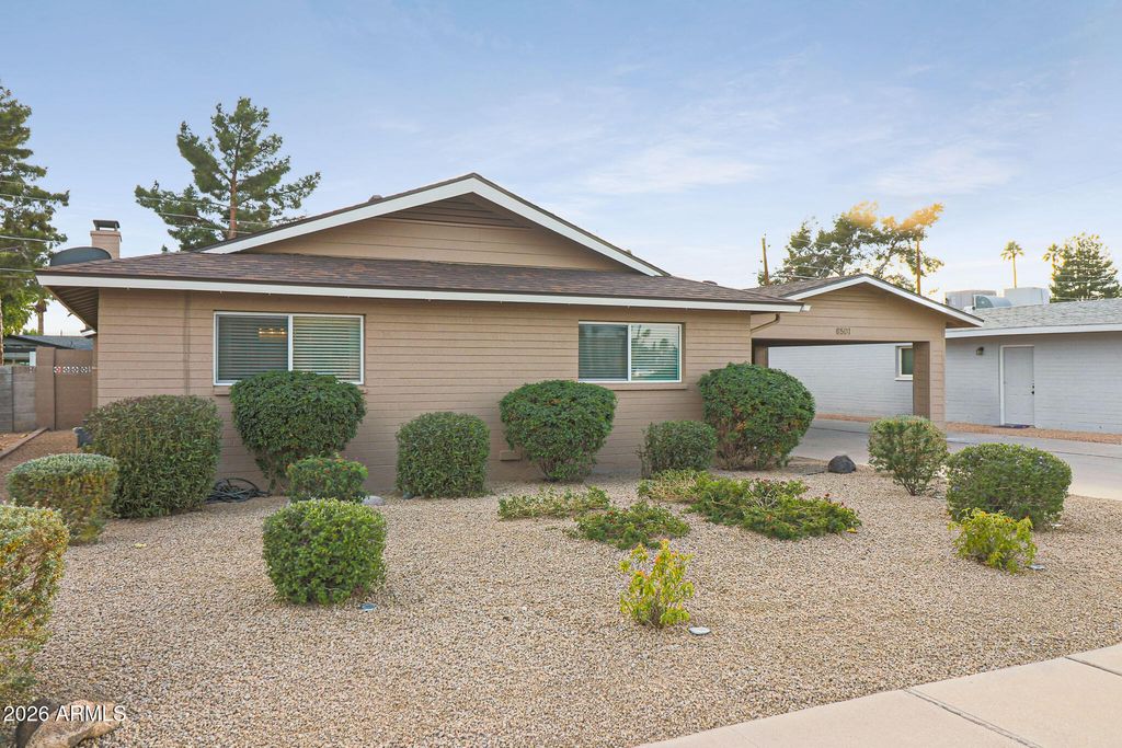 8501 E JACKRABBIT Road, Scottsdale, AZ 85250