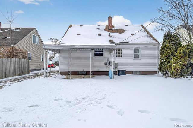 25534 Mackinac Street, Roseville, MI 48066