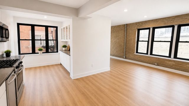 4830 W Belle Plaine Avenue 1, Chicago, IL 60641
