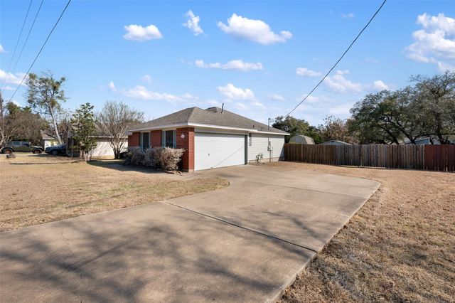 1900 Ireland DR, Leander, TX 78641