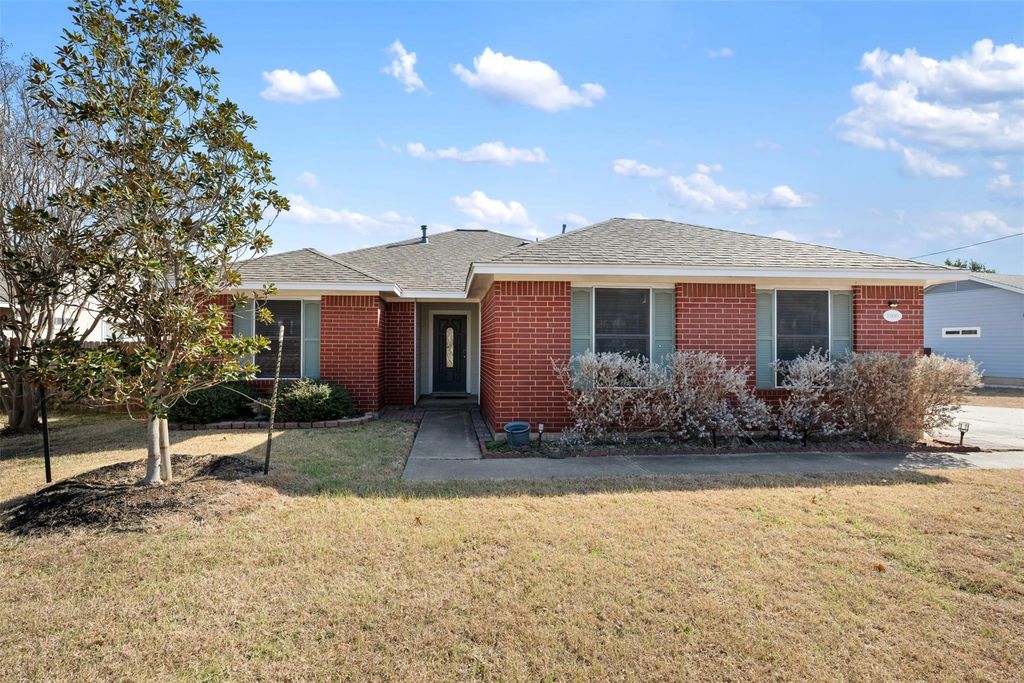 1900 Ireland DR, Leander, TX 78641