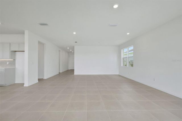 10692 NW SUNCREST LOOP, Port St Lucie, FL 34987