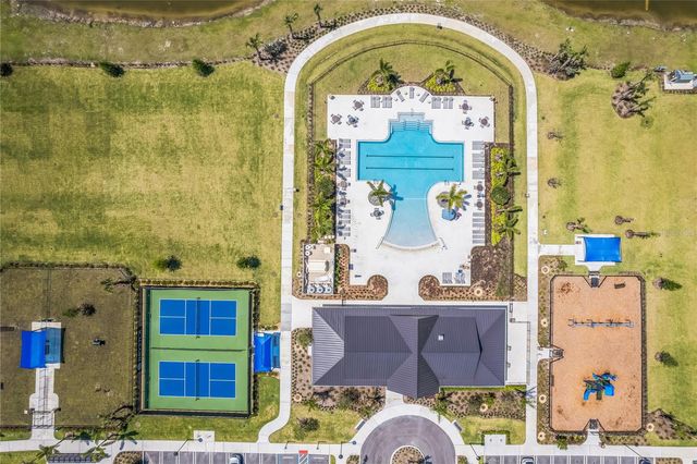 10692 NW SUNCREST LOOP, Port St Lucie, FL 34987