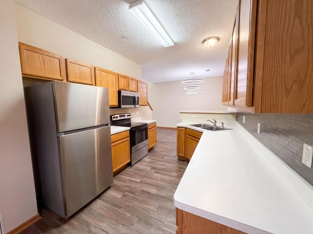 5070 Holly Lane N 702, Plymouth, MN 55446