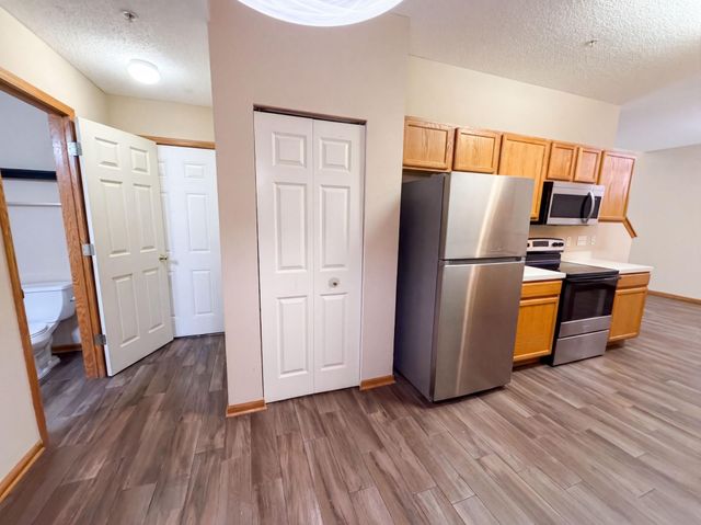 5070 Holly Lane N 702, Plymouth, MN 55446