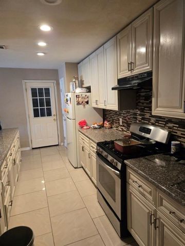 5811 Ludington Drive, Houston, TX 77035
