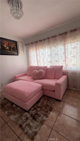 1715 E 70th, Los Angeles, CA 90001