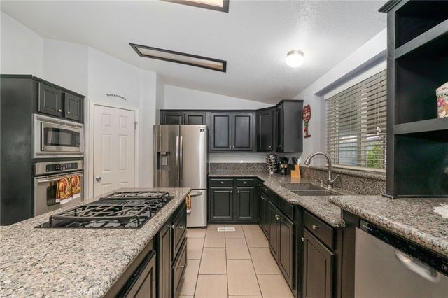 16860 Slover 54, Fontana, CA 92337