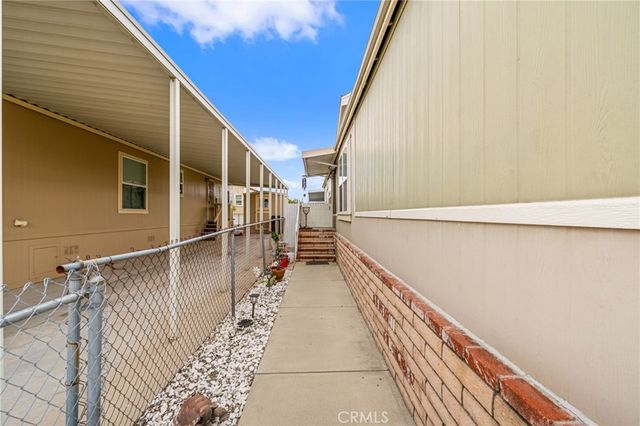 16860 Slover 54, Fontana, CA 92337
