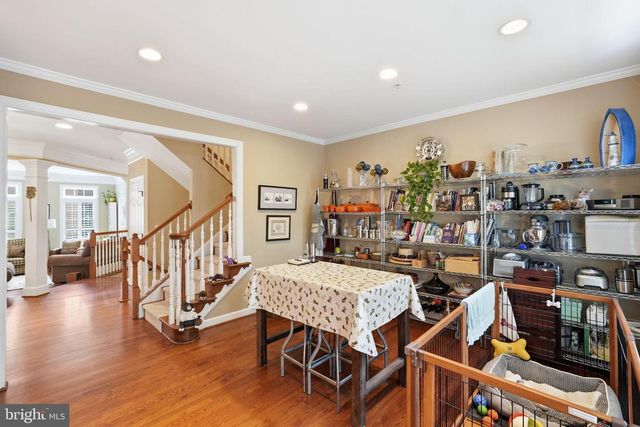 715 HAWKINS WAY, Alexandria, VA 22314